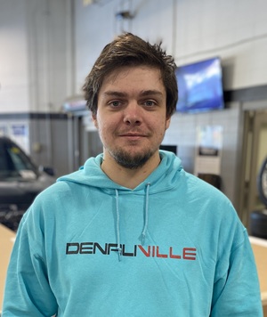 Dylan Combrinck Service Advisor